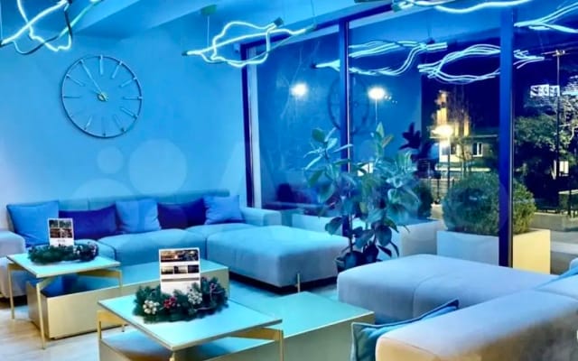 U Morya Luchezarnyij Apartments