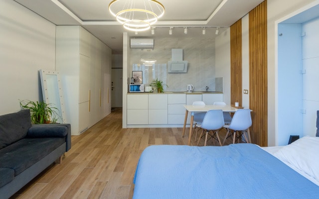 Апартаменты #3 White studio for 2+2 by Lo Apartments