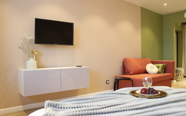Pudra-Room Студия 30м2 рядом с Проспектом Октября