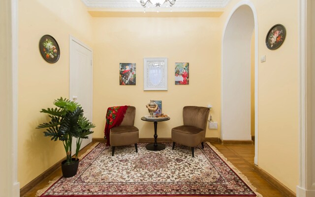 Квартира GM Apartments в Легендарной Сталинской высотке