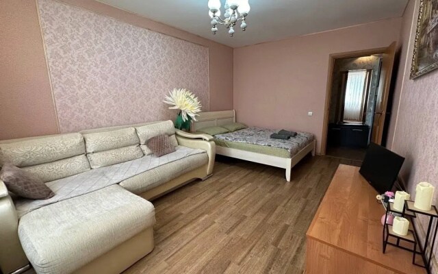Квартира на улице Братьев Жабровых 3