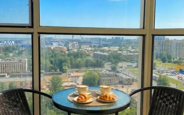 Квартира на Вантовый Мост и Неву