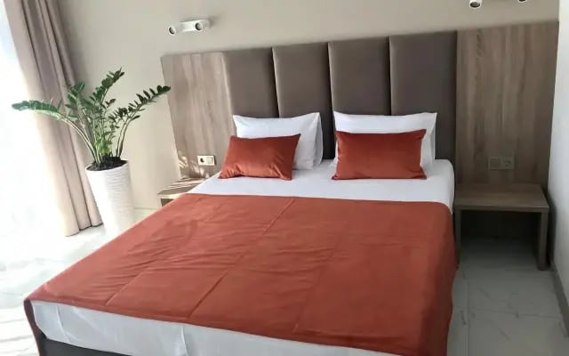Отель Лайм