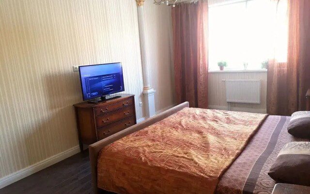 S Prostornoy Lodzhiey I Vidom Na Gorod Apartments