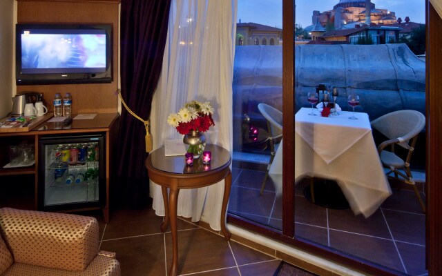 Отель Glk Premier Acropol Suites & Spa