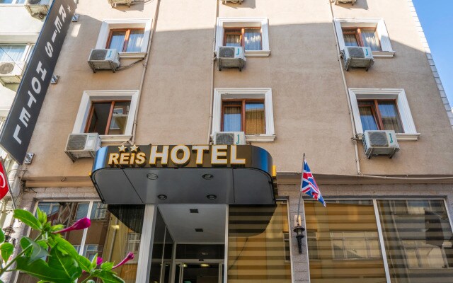 Grand Reis Hotel