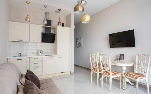 Квартира Real Apartments в Актер Гэлакси