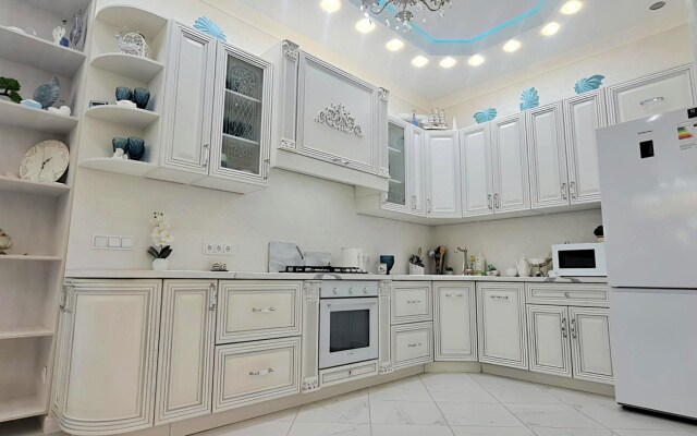 Квартира Royal Apartment на Крымской 22 Четырехкомнатные