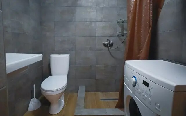 Квартира двухкомнатная с отдельным входом