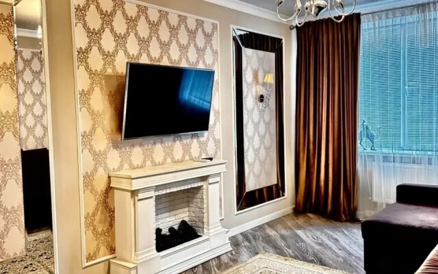 Квартира Lux Apartments