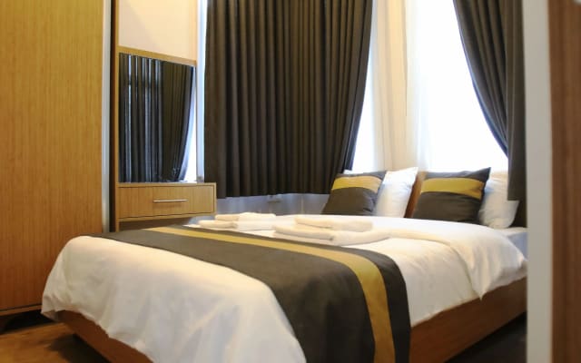 Апартаменты 1BR Clean 7 Min By Walk To Metro