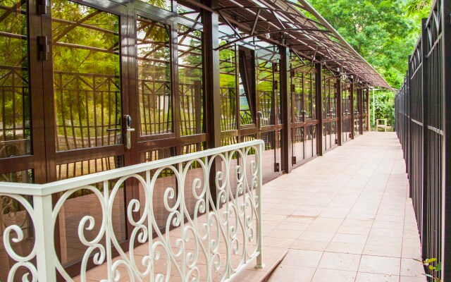 Отель Хоста Garden