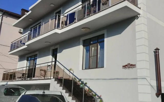 Отель Сара