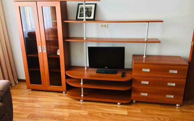 Apartment on Aviatorov 25