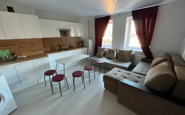 Трех Комнатная Квартира Рядом с Лесом