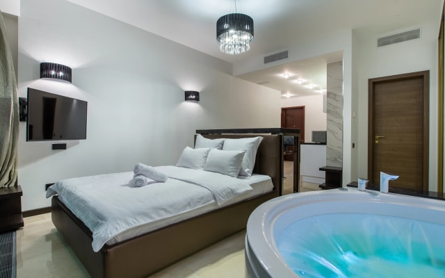 Rockmond 48 Junior Suite 10