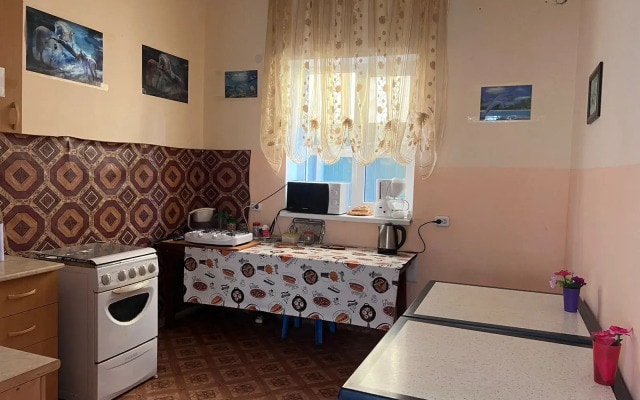Na Gorykogo 73 Guest House