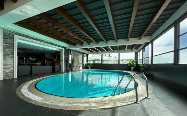 AHC Old City Hotel