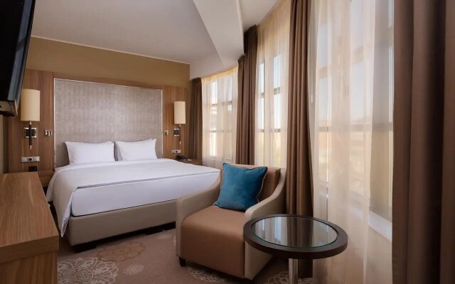 Отель Double Tree by Hilton Тюмень