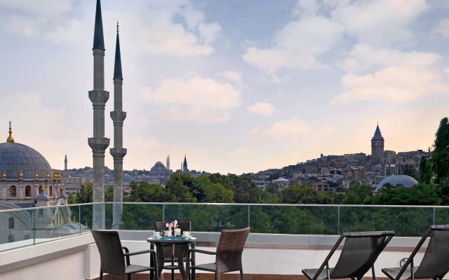 Отель Port Bosphorus