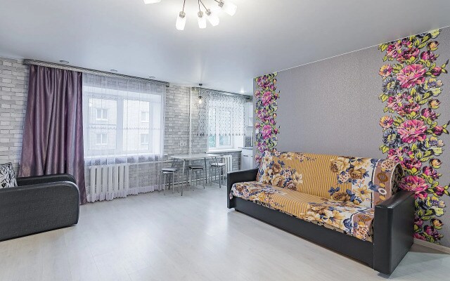 3kh Komnatnaya Naprotiv Akvaparka Flat