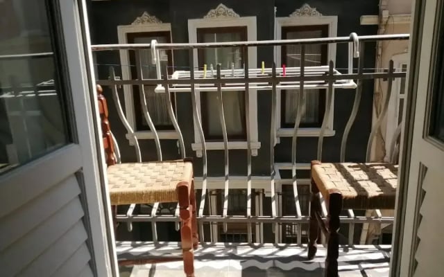 Апартаменты 3 Bedroom with local charm in Galata