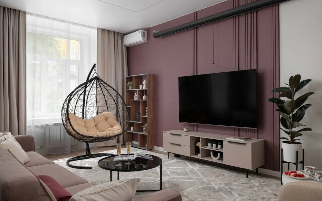 Квартира GM Apartments у Патриарших Прудов с Тремя Спальнями