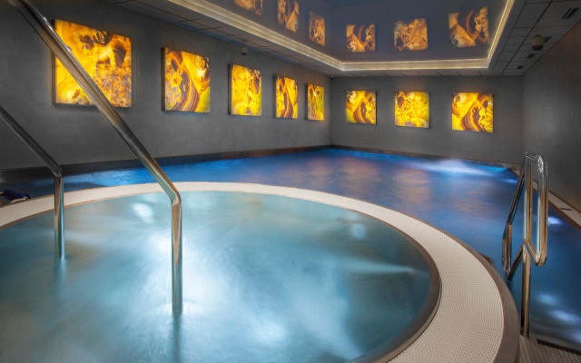 Отель Olympic Palace Luxury Spa