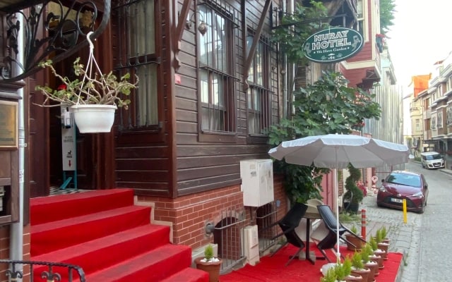 Nuray Hotel