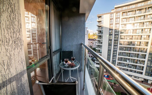 Апартаменты Sun city apartments ЖК Сокол с балконом
