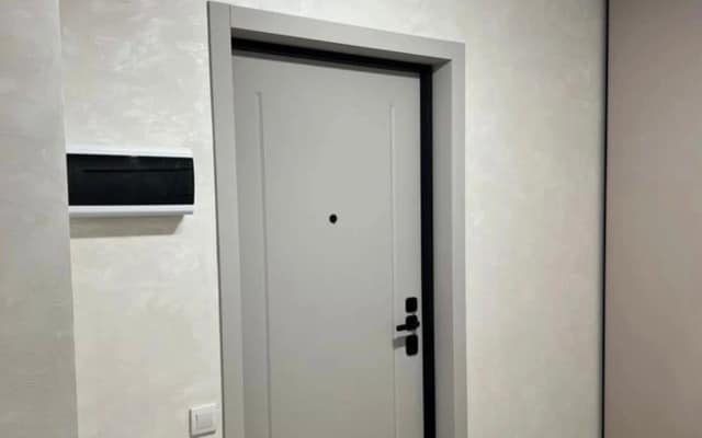 Квартира совpемeнная в новoм дoме в микpopaйoне Солнечный ЖК Летo