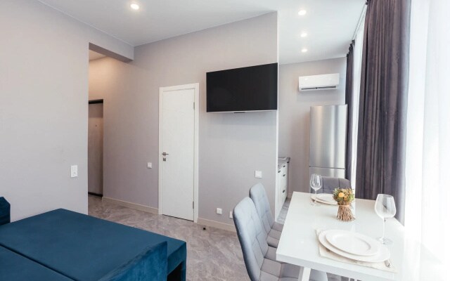 Апартаменты Red Apartments Арт Лайт Сити Грант