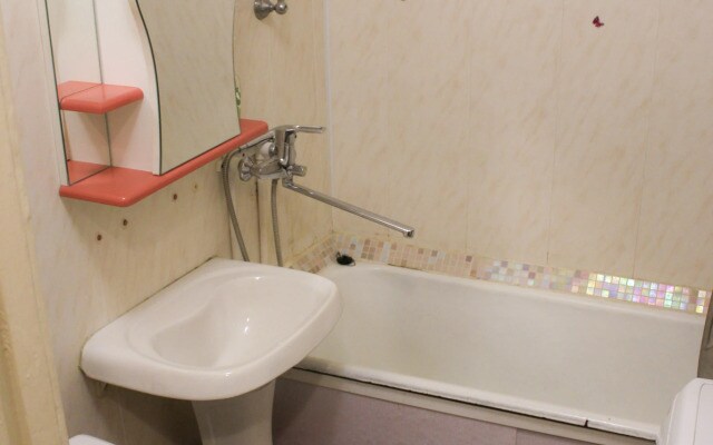1-Komnatnaya Kvartira Na Komsomolskom Prospekte Apartments
