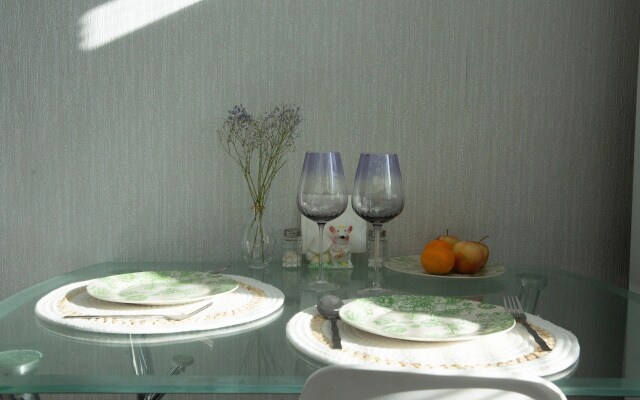 Prostornaya, Svetlaya Na Naberezhnoy Flat