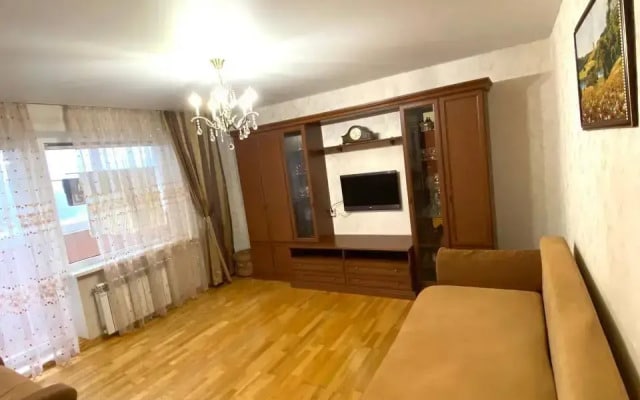Uyutnaya Dvukhkomnatnaya Flat