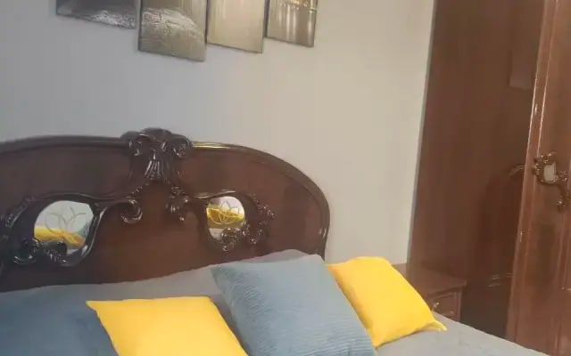 Квартира просторная двухкомнатная