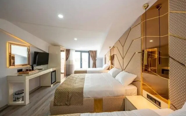 Luxury Airport Hotel by Zazzoni