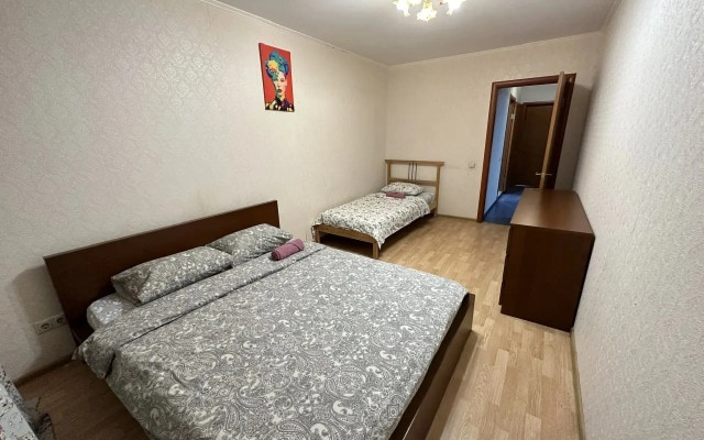 Квартира трехкомнатная на Лунной 5