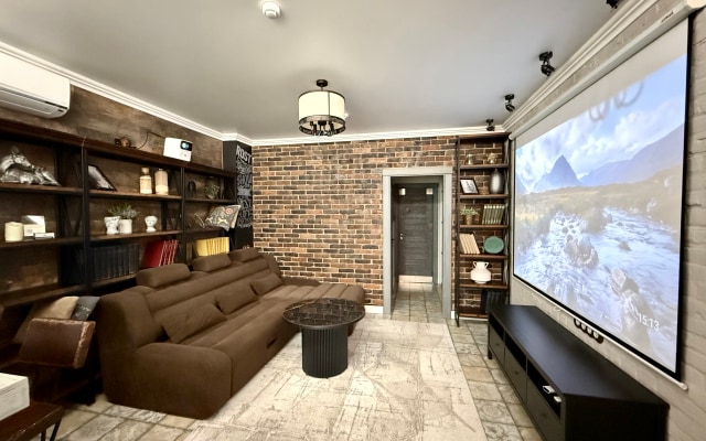 Loft Apartments с пректором и терассой