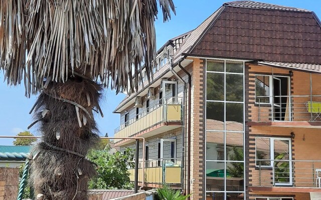 Solnechny Loo Guest House