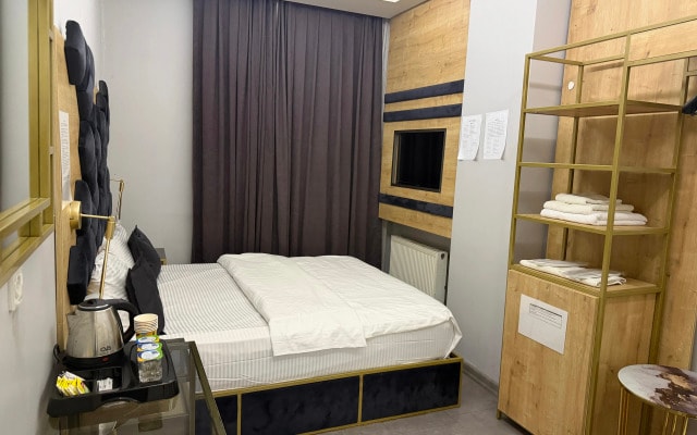 Lily Airport Otel