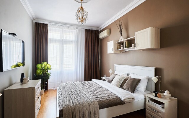 Квартира GM Apartments с видом на Кремль