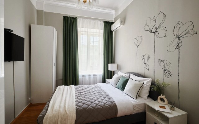 Квартира GM Apartments Шикарная Пятёрка с домашним кинотеатром