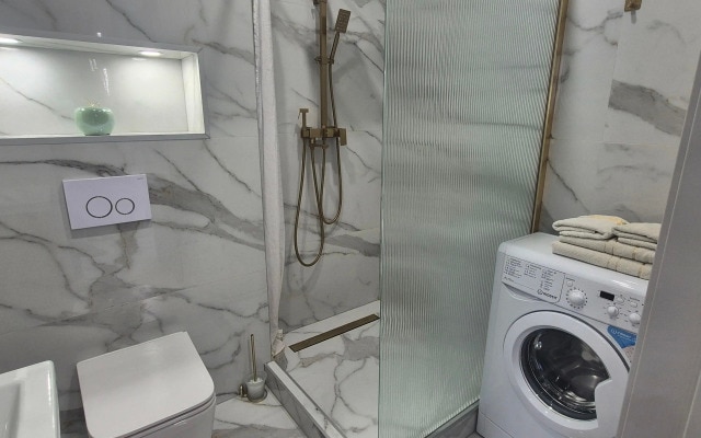 Квартира VIP Golden Designer Suite
