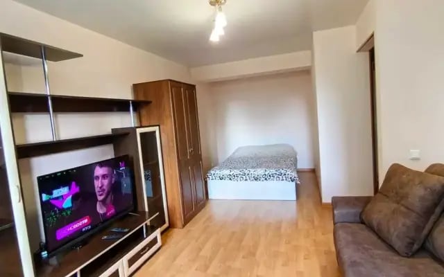 Квартира на Змеиногорском Тракте 104М/5