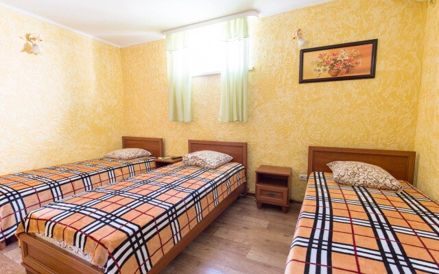 U Yudzhina Guest House