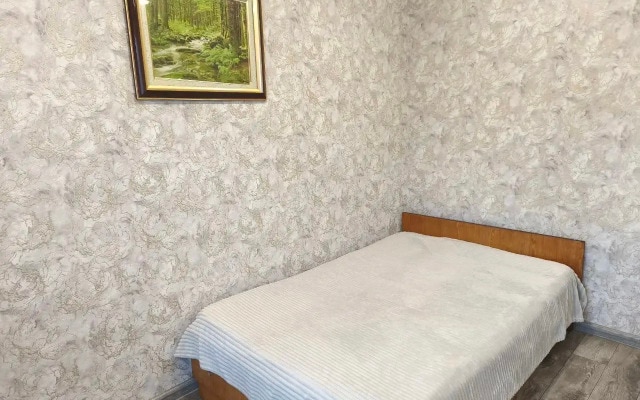Квартира трёхкомнатная вблизи Сквера Энтузиастов