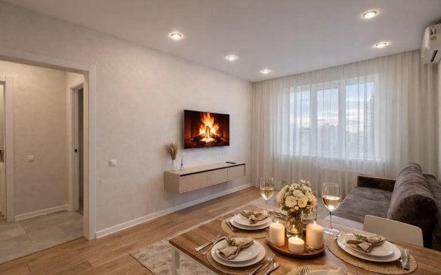 Квартира LikeHome на Братьев Хусаиновых 6