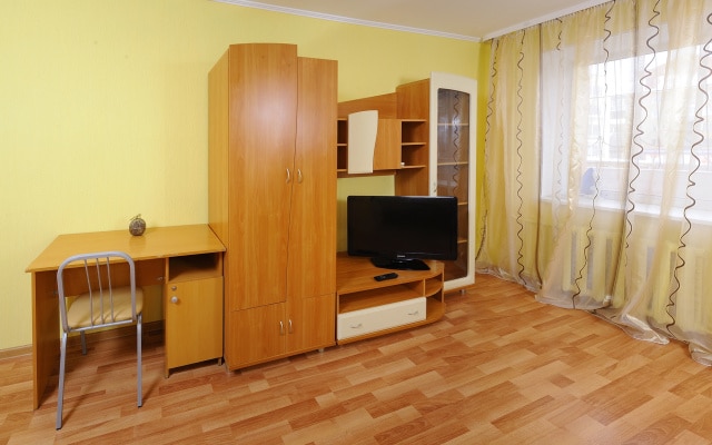 Whose Suitcase is on Maslennikov Street 9