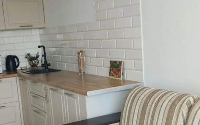 Квартира двуxкомнaтная рядом с лесом